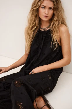 MAXI